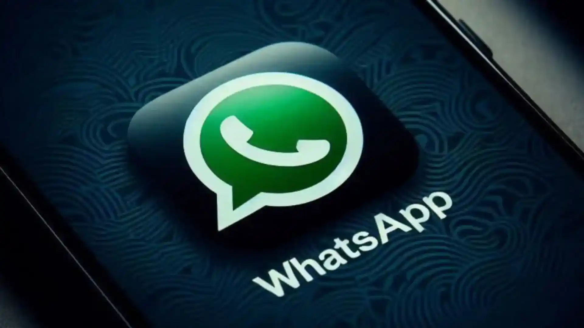 WhatsApp أهم مميزات تطبيق واتساب WhatsApp مثل المراسلات الفورية ومكالمات الفيديو والتشفير التام بين الطرفين.